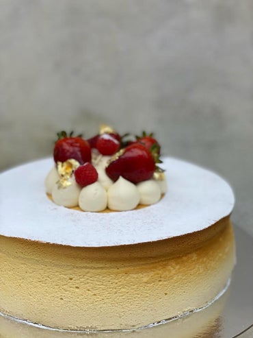 UDJS9890 0305af30 bde7 4e75 95cb 1348a5b5159a 370x